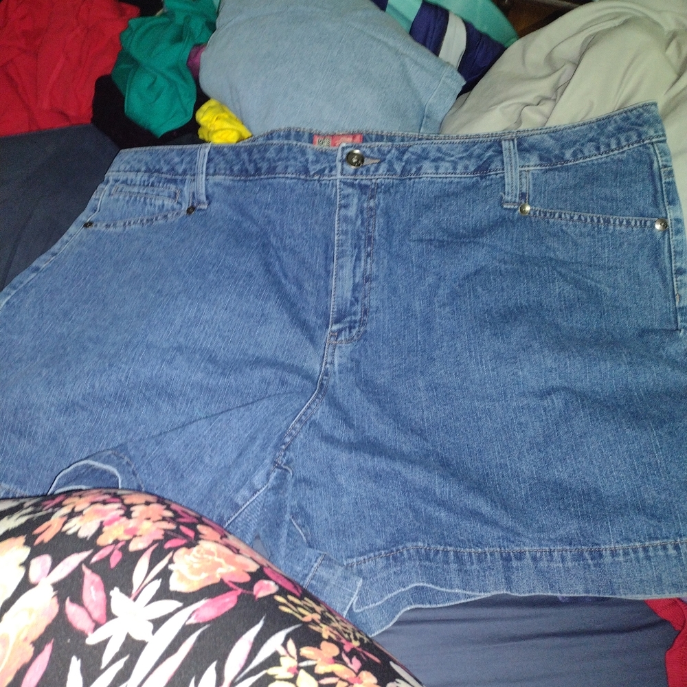 Faded Glory classic fit blue jean shorts